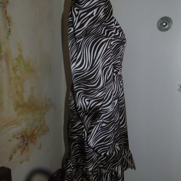 WAYF Animal Print Dress Mini Puff Sleeve Wrap Brown White Zebra Medium Smocked`` - Picture 4 of 7